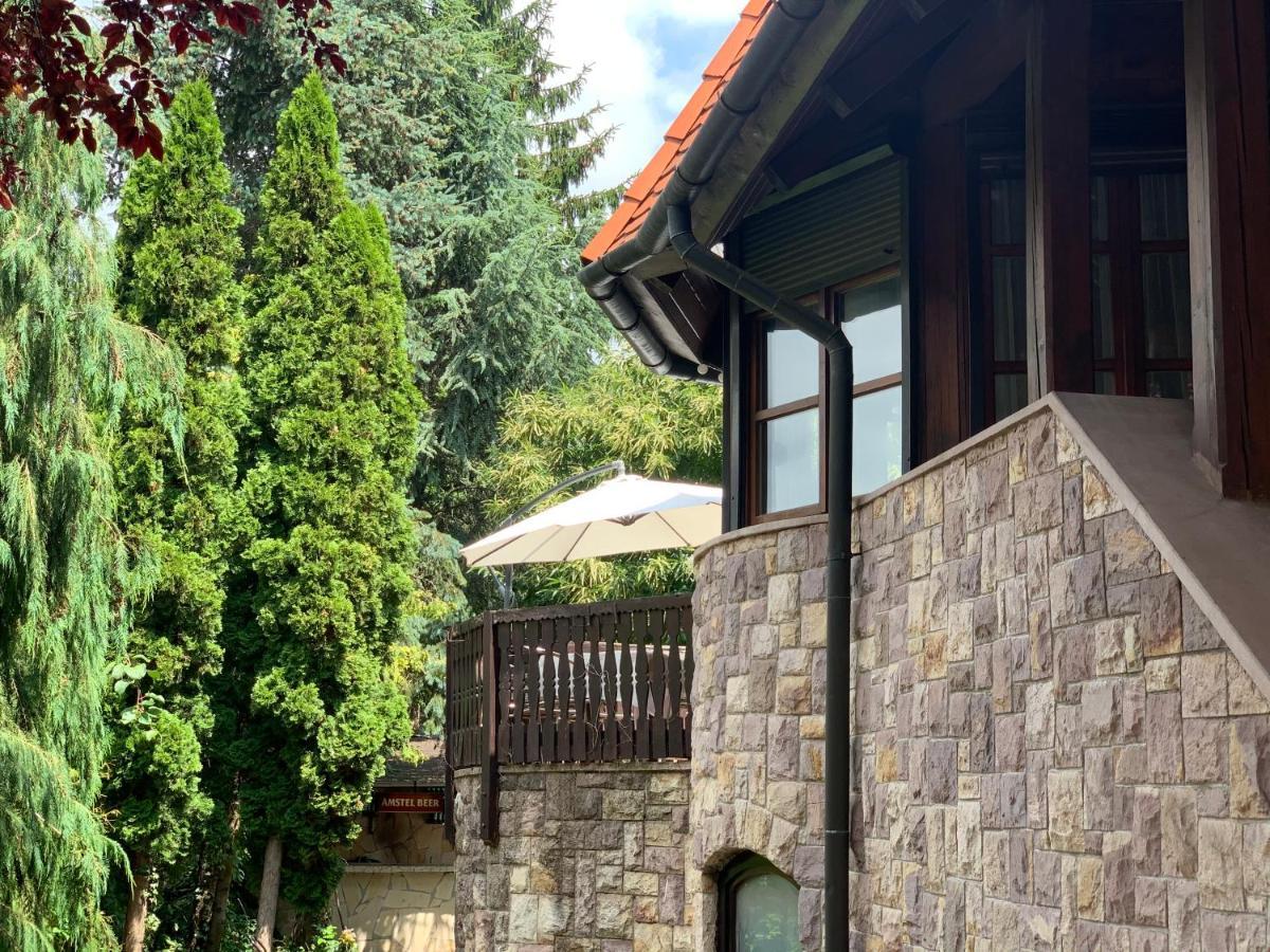 Hotel Tulipan Vendeghaz Miskolc Exterior foto